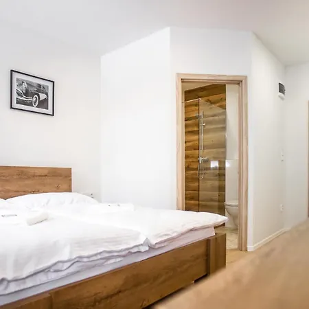 A Restaurace V Zátiší Apartamento