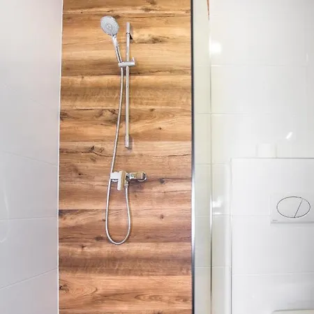 Apartamento A Restaurace V Zátiší *